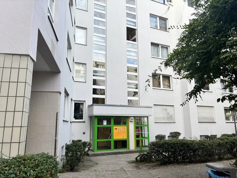 MIT WBS100-140! 3-Zimmer-Wohnung in Neukölln — photo 1